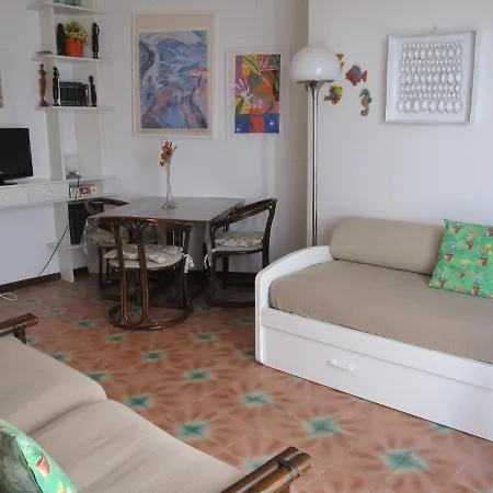 Apartment Miramar Grado