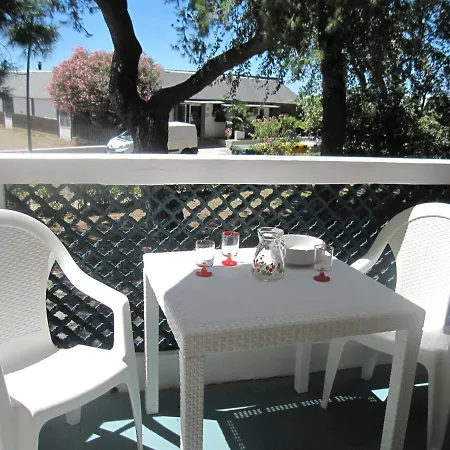 Miramar Apartment *